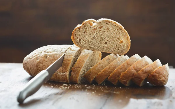 Нарізаного свіжого хліба — стокове фото