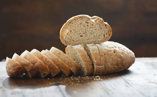 Posiekane świeże pieczywo — Zdjęcie stockowe