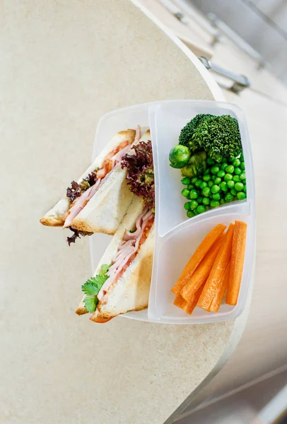 Healthy School Lunch Boxes Sandwiches Fresh Vegetables — Stock Photo, Image