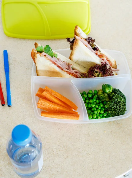 School Lunch Boxes Sandwiches Fresh Vegetables Home Kitchen Table — Stock Photo, Image