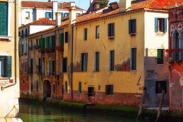 Canal Venice Italy Traditional Colorful Houses — Stock Photo, Image