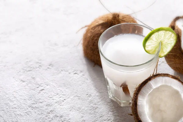 Fresh Coconut Water Glass Cup Light Background — Stock Photo, Image