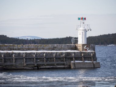 Dalgakıran ile fener