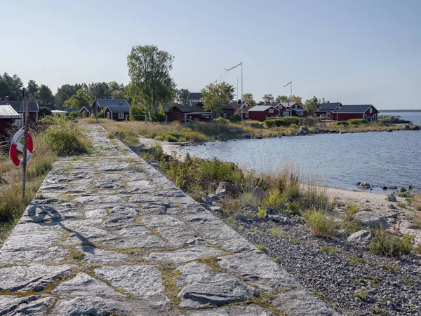 Pista Pavimentada Com Pedras Junto Mar — Fotografia de Stock