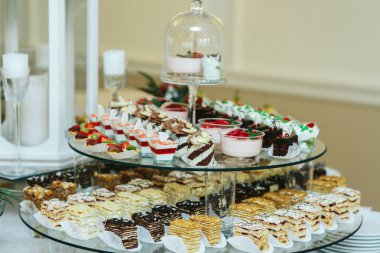 Tablo catering üzerinde aperatifler