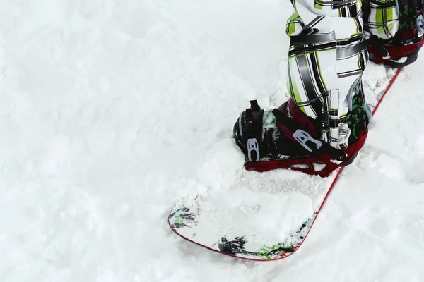 Scarponi da sci su snowboard bianco — Foto Stock