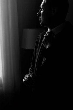 yakışıklı Damat Düğün gününde