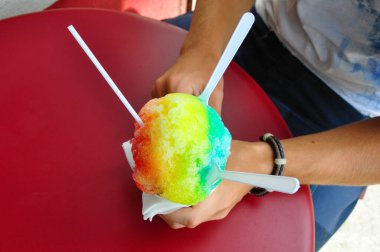 Haleiwa, Kuzey Sahili, Oahu, Hawaii, Amerika Birleşik Devletleri 'nde buzlu tatlar..