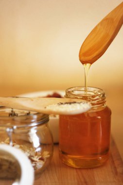 Bir granola bal ile pişirme