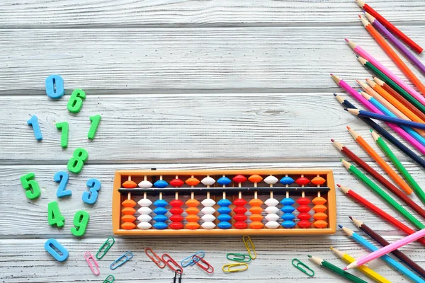 Başa okul kavramı - ofis ve öğrenci kaynakları iş Danışma. Mental aritmetik. Metin için yer.