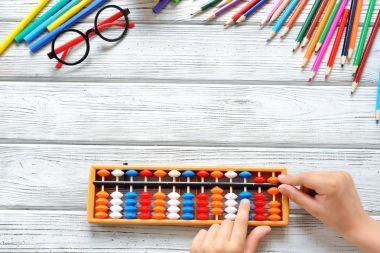 Başa okul kavramı - ofis ve öğrenci kaynakları iş Danışma. Mental aritmetik
