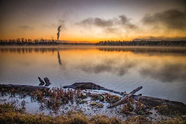 Misty Autumn Sunrise North Shore Lake Ontelaunee — Stock Photo, Image