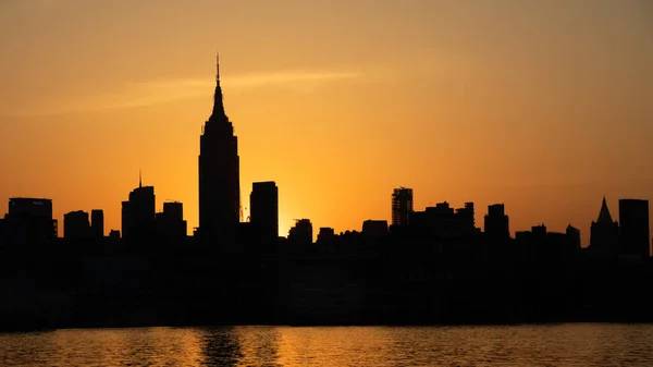 Die Klassische Skyline Von Midtown Manhattan Wird Von Einem Herrlichen — Stockfoto