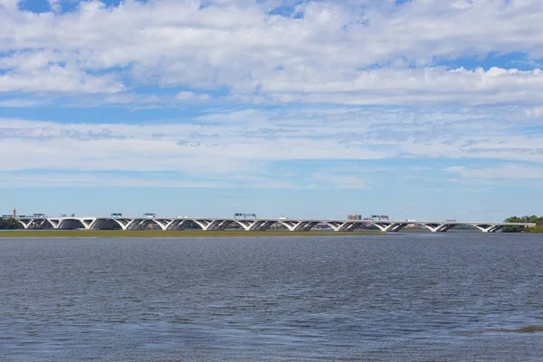 伍德罗 · 威尔逊大桥从港国家，美国，马里兰，奥克森山. — 图库照片