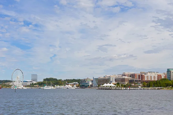 Waterkant panorama van de National Harbor in Maryland, Usa. — Stockfoto