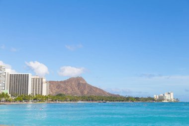 Waikiki beach ve Diamond Head dağ, Hawaii, ABD. 