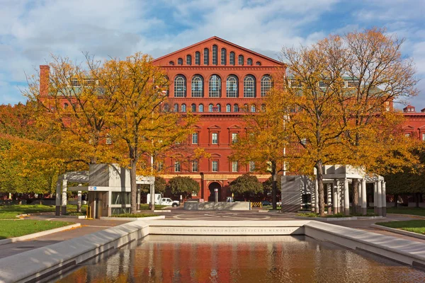 Národní fond Memorial důstojníci vymáhání práva a národní muzeum budovu ve Washington Dc, Usa. — Stock fotografie