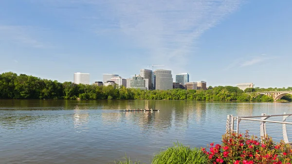 Potomac River Panorama Key Bridge Rosslyn Skyscrapers Background Local Sport — Stock Photo, Image