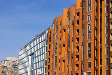 Washington Dc, ABD kentsel modern mimarisi. Konut ve ticari çok öykülü binalarda Massachusetts Bulvarı boyunca bize sermaye.