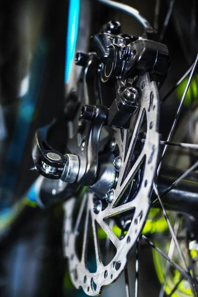 Bisiklet ön tekerlek frenleri