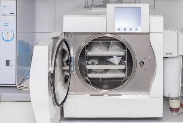 Diş hekimi araçları ile diş otoklav