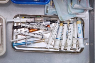 Diş hekimi araçları çekmece