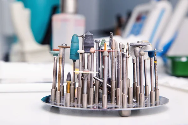 Close up photo of dental tools drill burrs and denture polis — Stock Photo, Image