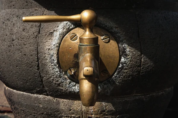 Ancient Copper Water Tap Close — Stock Photo, Image