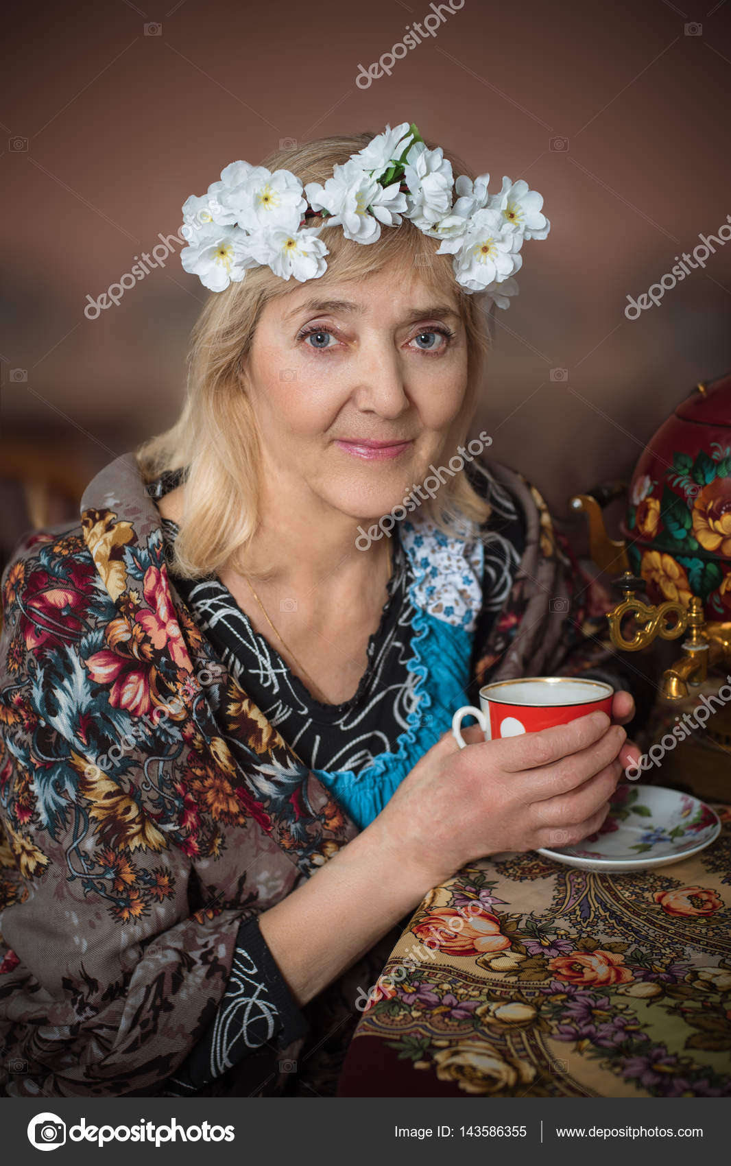 Of Woman In Traditional Russian 85