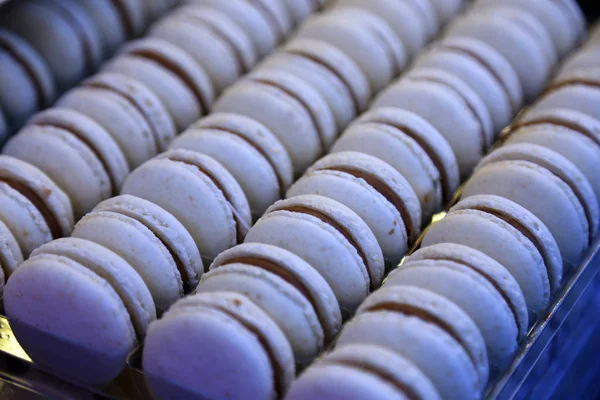 Saboroso doce colorido macaron padaria conceito foco seletivo — Fotografia de Stock