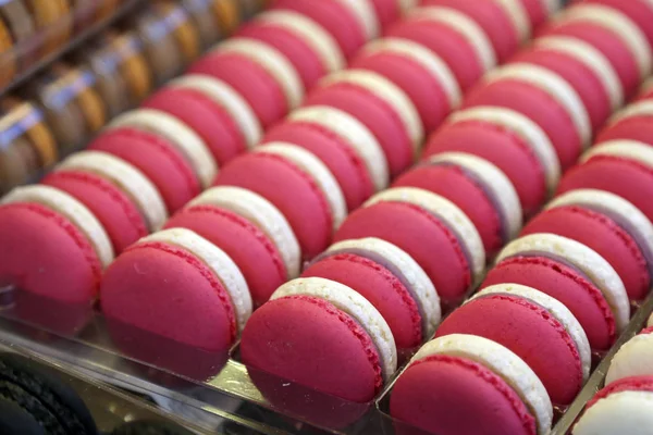 Saboroso doce colorido macaron padaria conceito foco seletivo — Fotografia de Stock