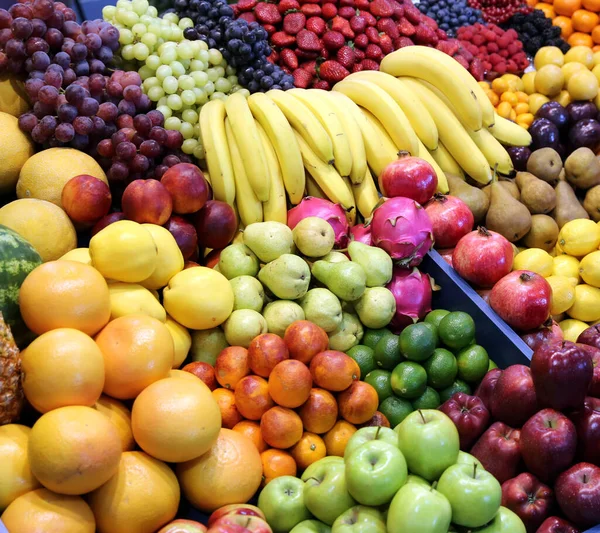 Various Fresh Summer Exotic Fruits Sale Market — Stock Photo, Image