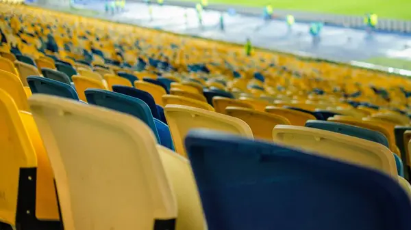 Stadyumdaki boş koltuklar