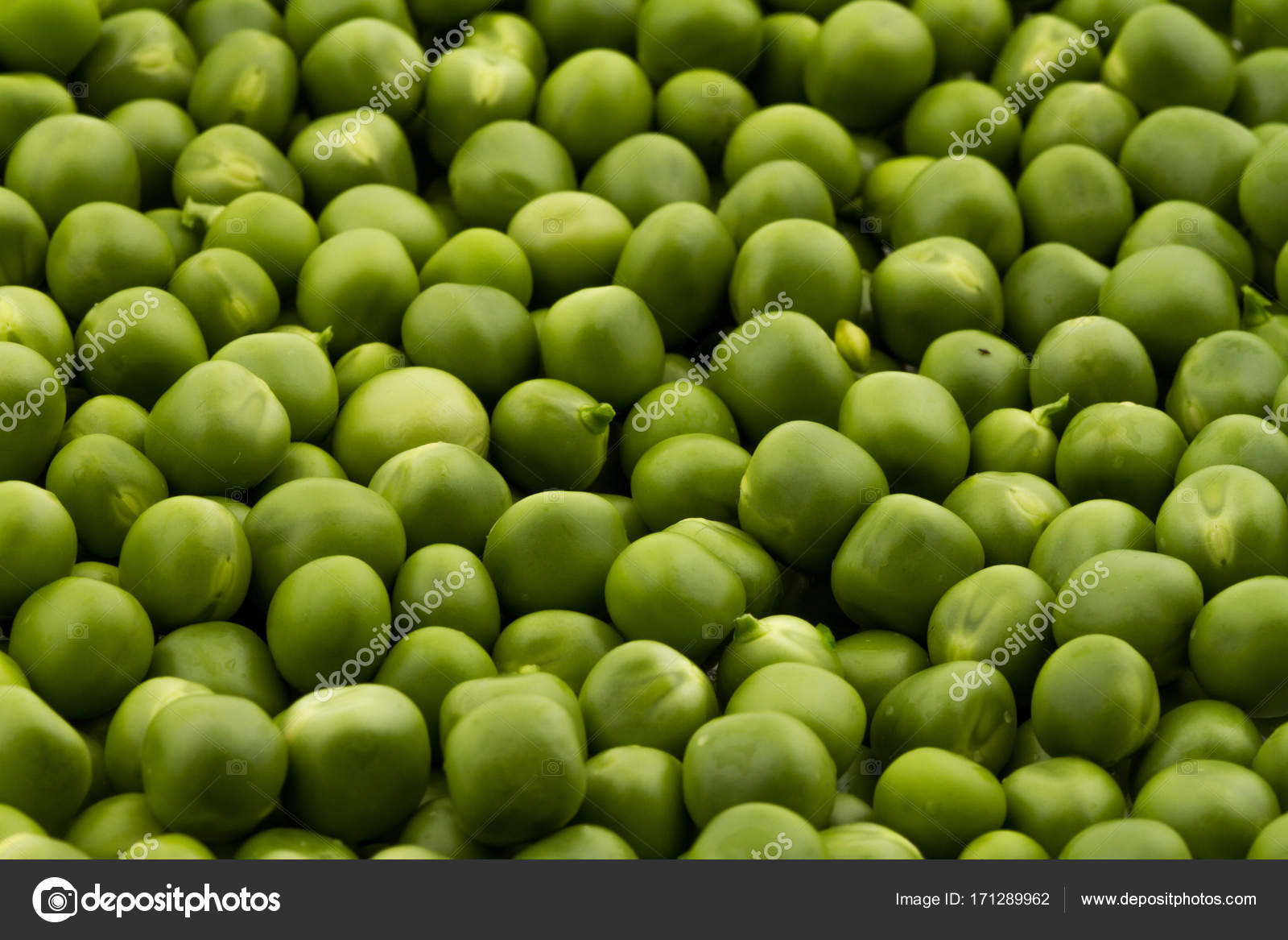 Frische grüne Erbsen — Stockfoto © KailashKumar 171289962