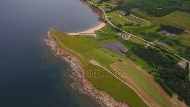 Mooie en ruige Oceaan kust van Cape Breton — Stockvideo