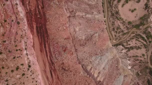 Scogliere e contrafforti nel deserto dello Utah — Video Stock