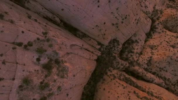 Redrock kliffen en buttes in de woestijn van Utah — Stockvideo