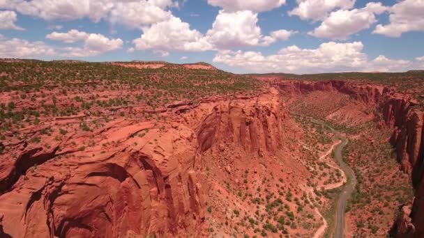 Krásné pouštní redrock canyon v Utahu — Stock video