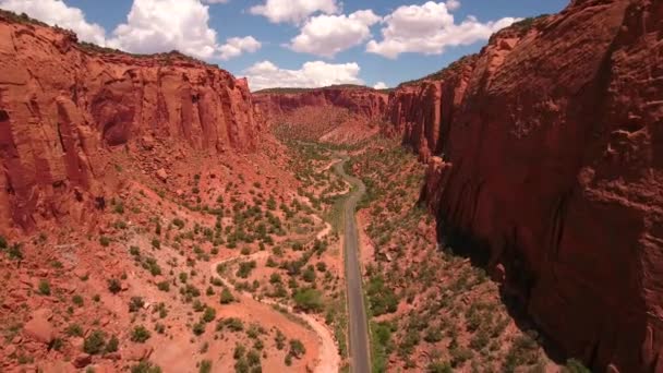 Krásné pouštní redrock canyon v Utahu — Stock video