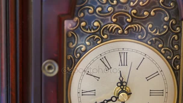 Old grandfather clock — Stock Video