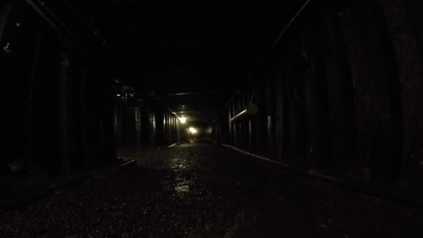 Karanlık kömür madeninde glace bay — Stok video