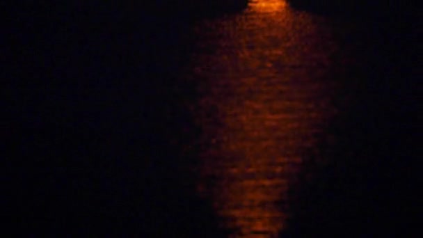 Lune riflessione sull'acqua — Video Stock