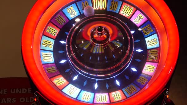 Máquina tragaperras en un casino — Vídeos de Stock