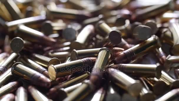 Pilha de balas de munição .22 — Vídeo de Stock