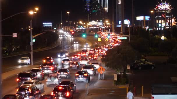 Traffic on the Las Vegas strip in Nevada — Stock Video