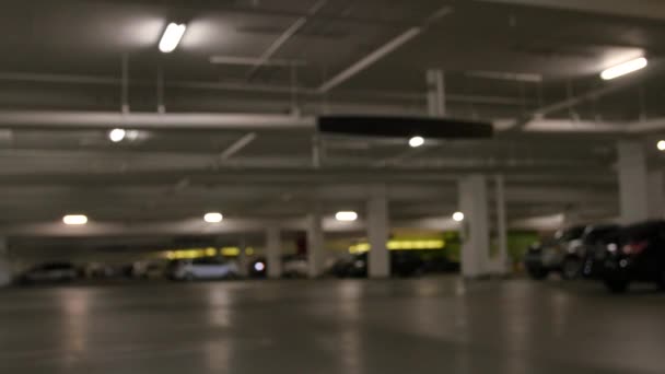 Parking souterrain — Video