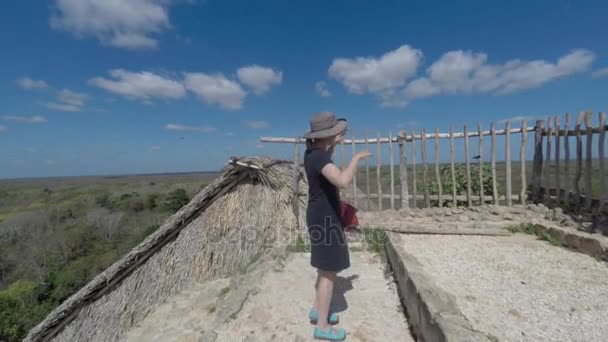 Woman on top of mayan ruins — Stock Video