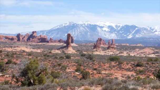 Boog formaties in het Arches National Park — Stockvideo