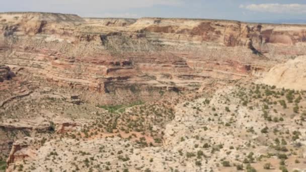 Огромный пустынный каньон в Юте — стоковое видео