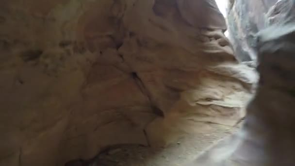 Time lapse hiking at slot canyon — Stock Video